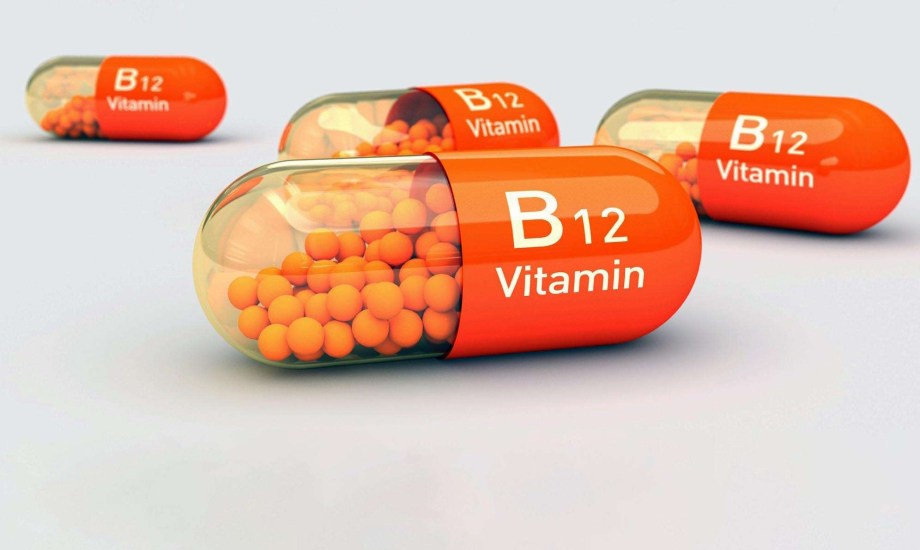 فيتامين ب12