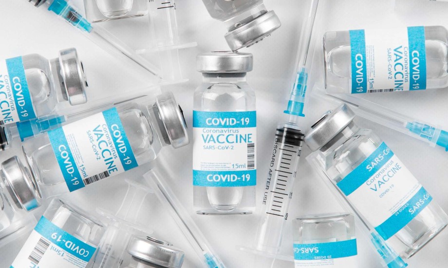 لقاح أسترازينيكا يتسبب في وفاة وإصابات خطيرة لعشرات الحالاة