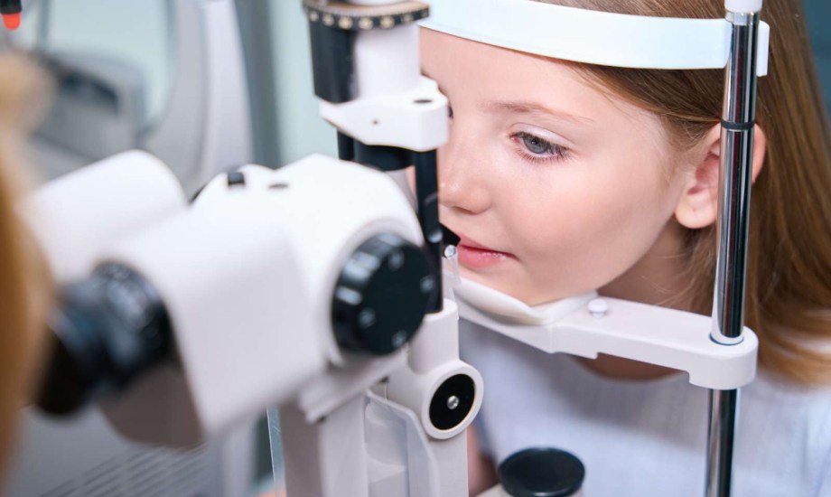 عادات تدمر عين الأطفال