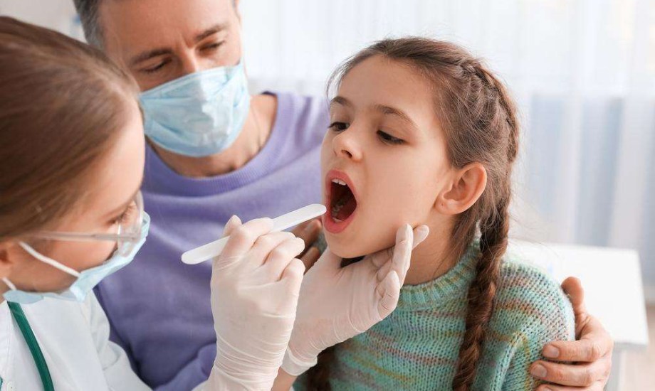 التهاب الحلق واللوزتين