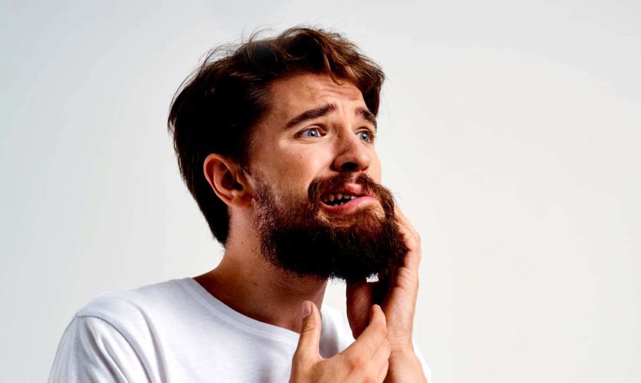 أعراض حكة اللحية لدى الرجال