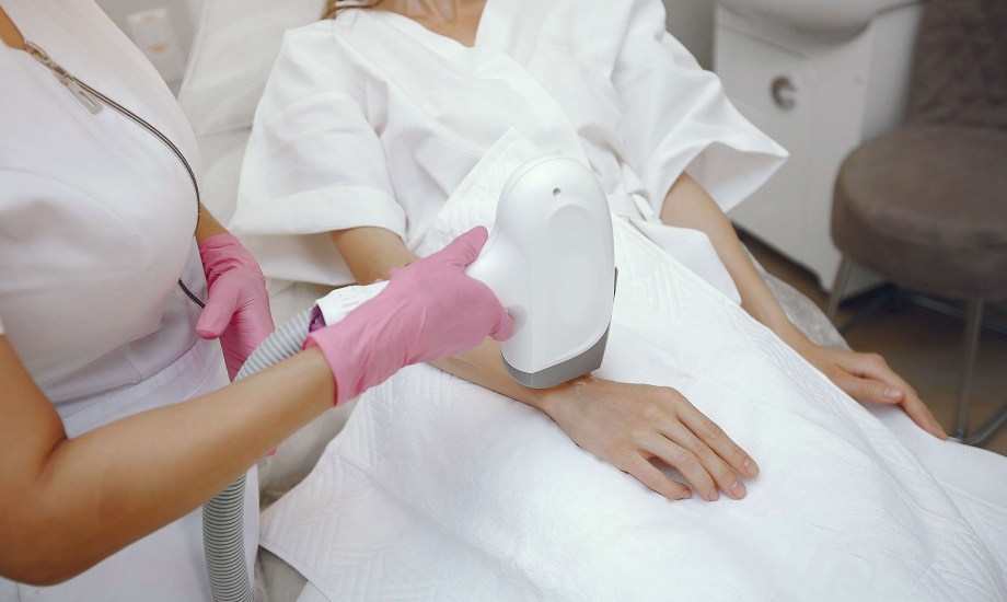 إزالة الشعر بالليزر خلال الدورة الشهرية