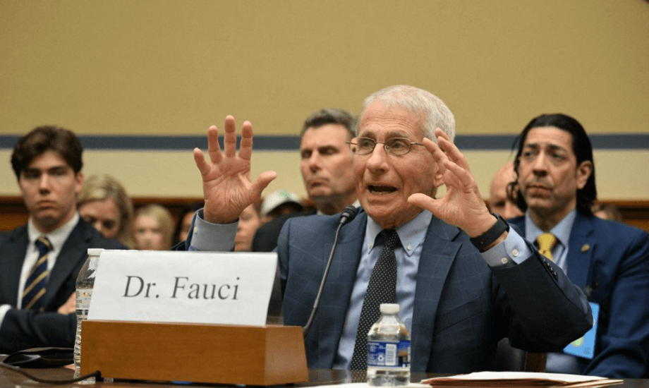 المدير السابق للمعهد الأمريكي للحساسية والأمراض المعدية د. أنتوني فاوتشي