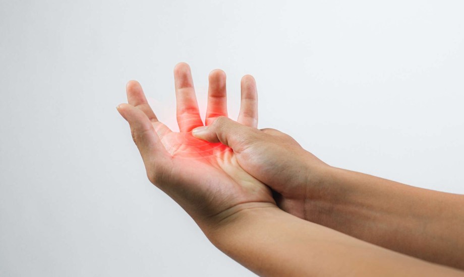 الشعور بالوخز في اليدين