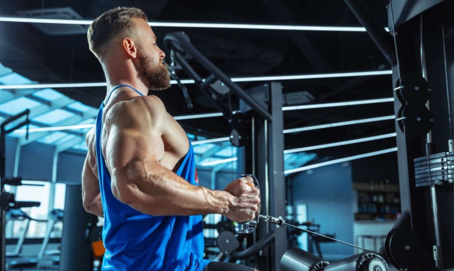 4 مشروبات غنية بالبروتين اللازم لبناء العضلات