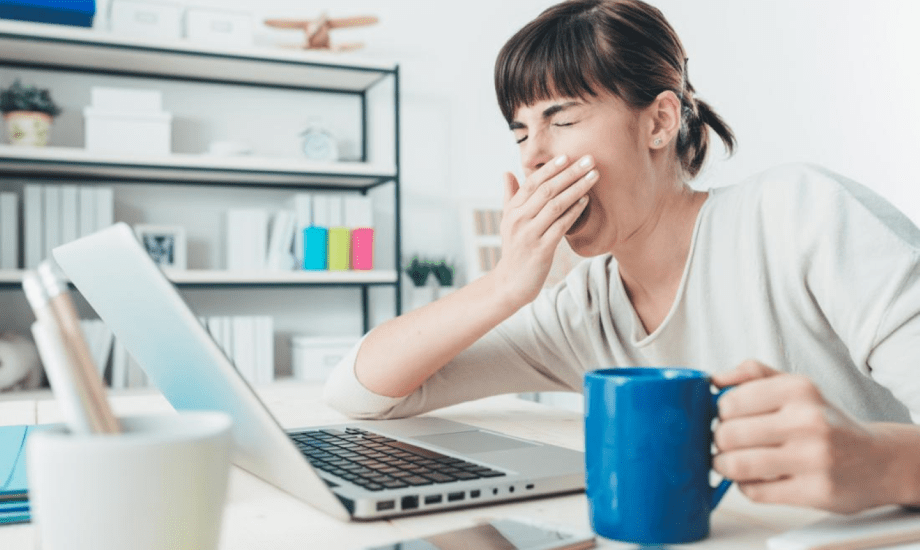 9 أسباب وراء التثاؤب المستمر