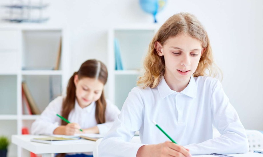 أطعمة ومشروبات ضرورية ليلة الامتحان