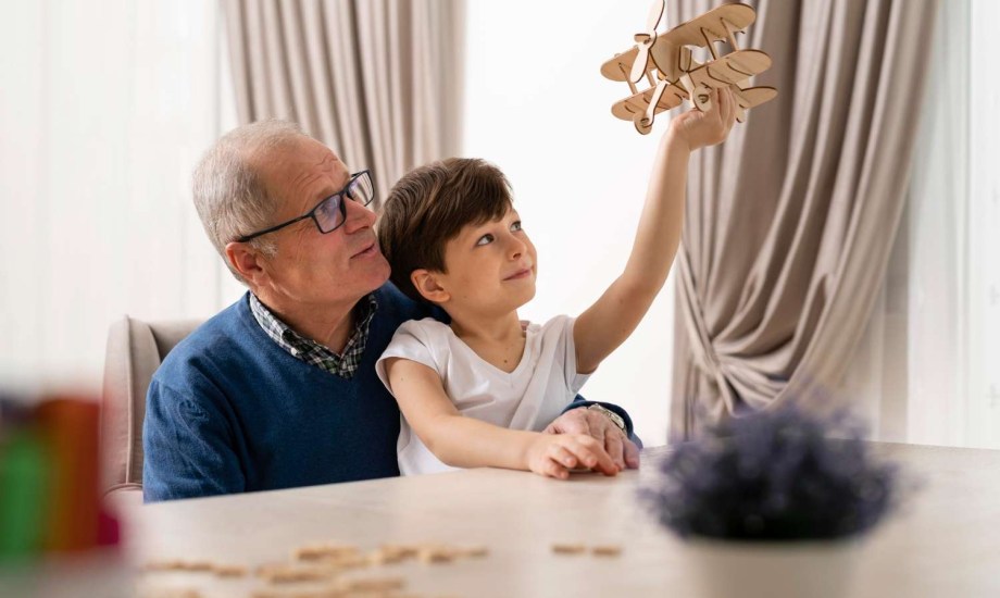 انتقال العدوى من الأطفال لكبار السن