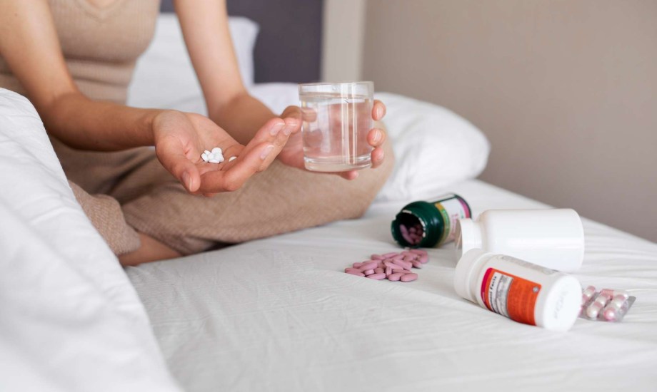 العلاج بالهرمونات لتقليل أعراض انقطاع الطمث