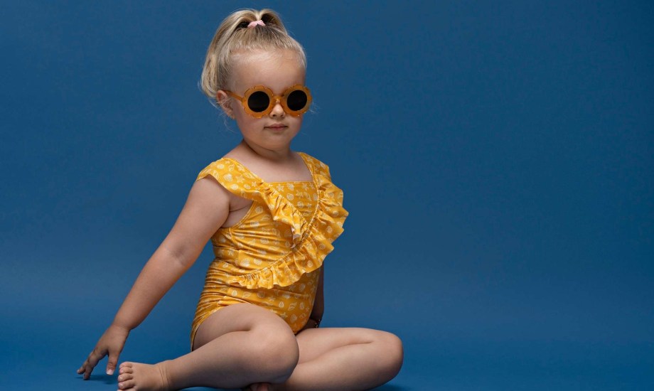 أفضل لون مايوه لطفلك