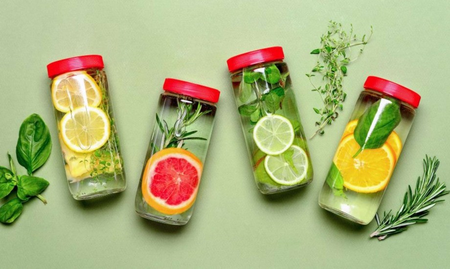 مشروبات تساعد على التخلص من سموم الجسم