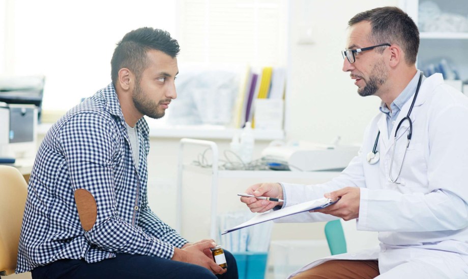 أسباب تدمي المني