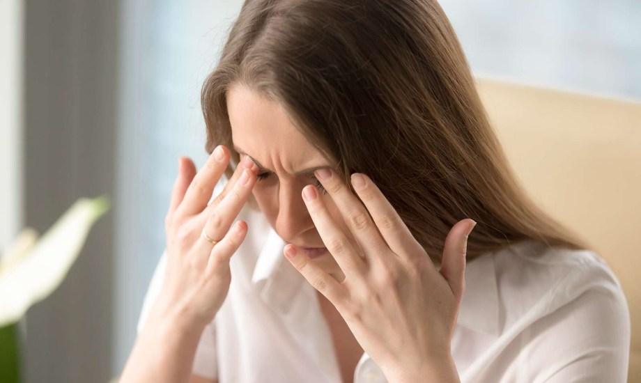 أسباب آلام العين