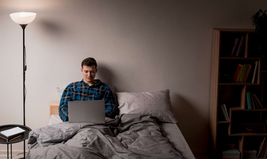 أضرار الضوء الساطع ليلاً