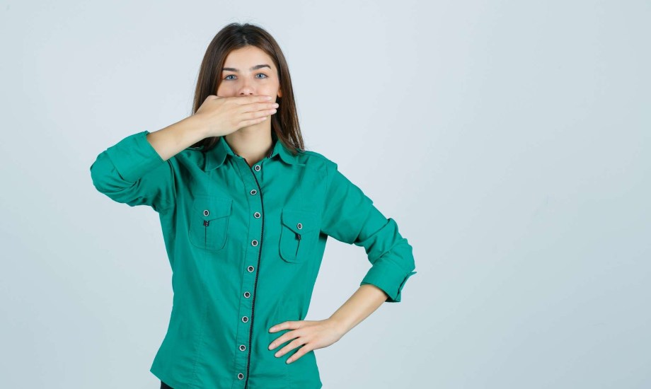 أعراض الإصابة بجفاف الفم