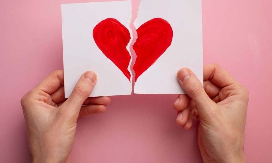 الانفصال العاطفي والميول الانتحارية