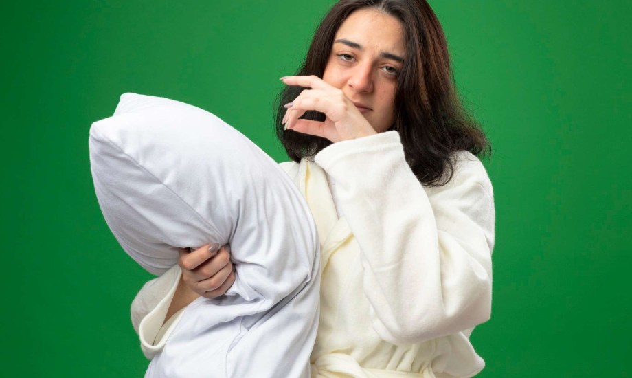 أسباب عض اللسان أثناء النوم