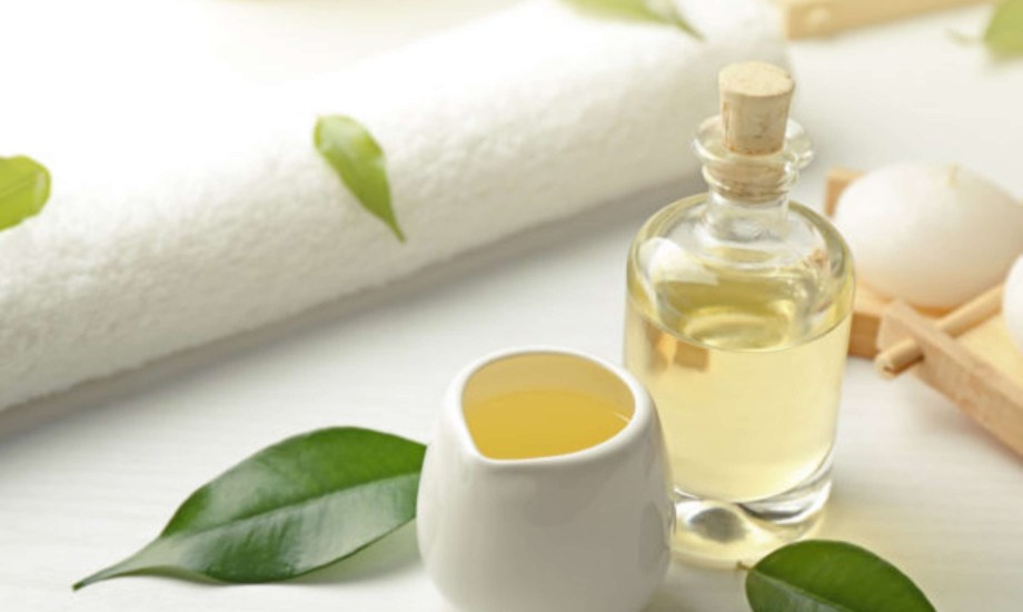 فوائد زيت شجرة الشاي للشعر