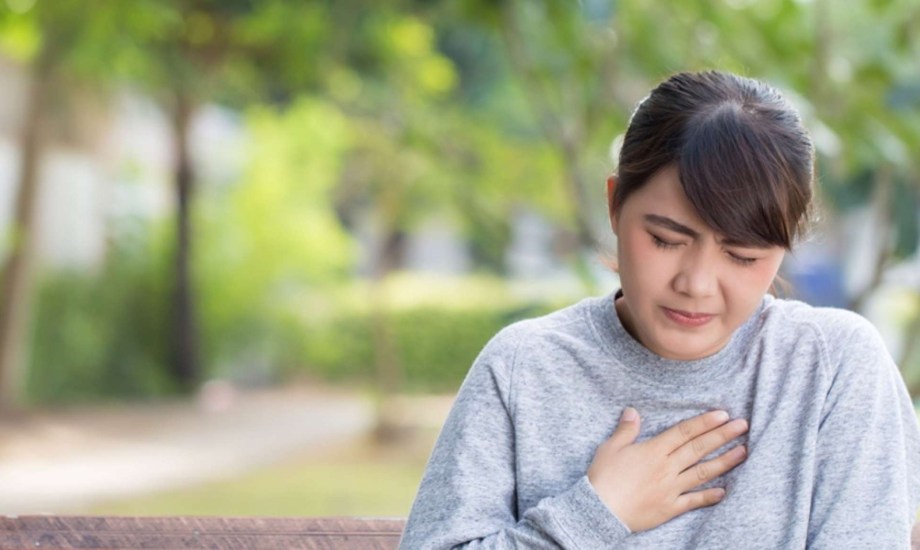 فوائد العسل لعلاج ارتجاع المرئ