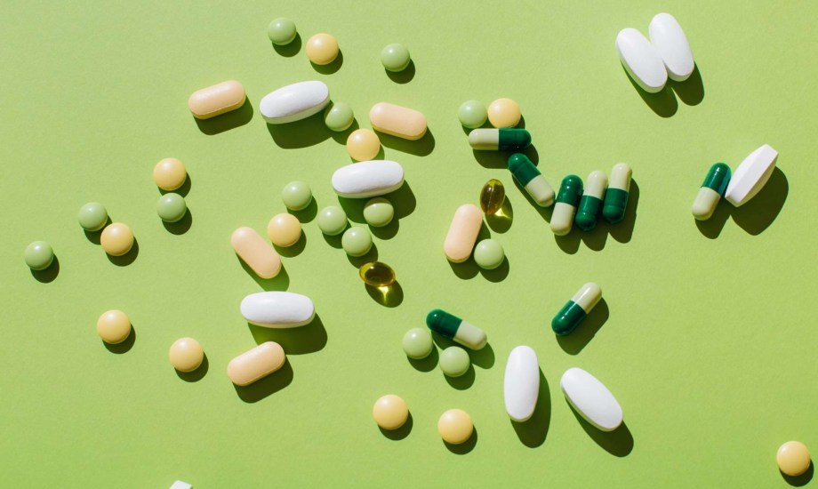 مكملات غذائية تسبب الإمساك