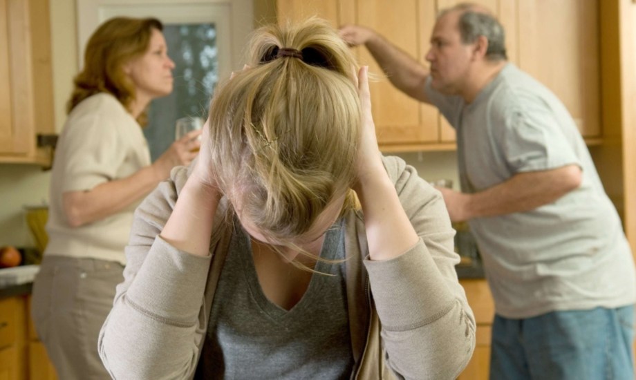 كيف تعيش وسط عائلة مفككة؟