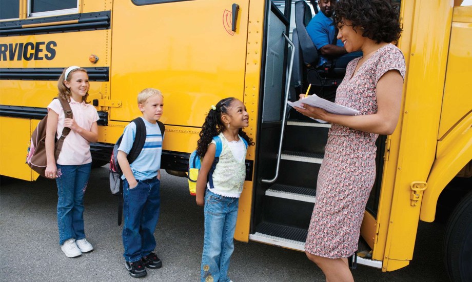 مخاطر صحية تهدد الأطفال بسبب باص المدرسة