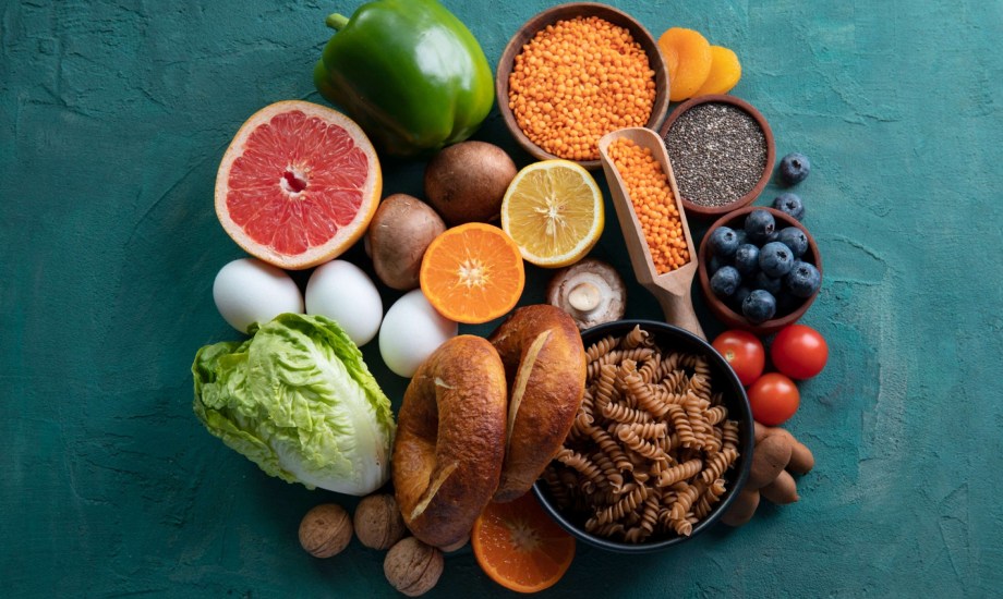 النظام الغذائي المضاد للالتهابات.. الأطعمة الممنوعة والمسموح بتناولها