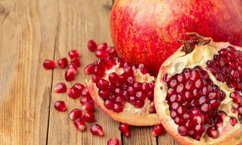 فوائد الرمان للبشرة