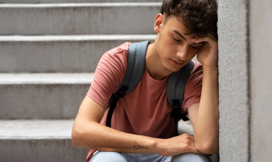 الانتحار في سن المراهقة