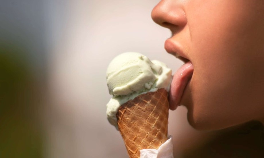 أسباب الشعور بالعطش بعد تناول الآيس كريم