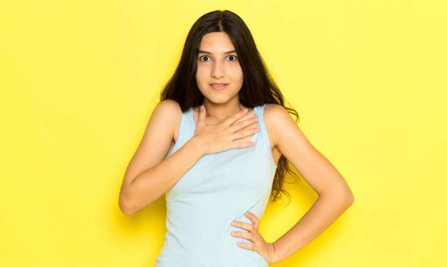 كيف تمنعين التعرق تحت الثديين