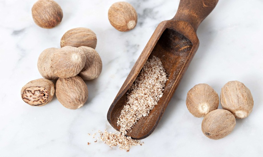 كيف تساعد جوزة الطيب على فقدان الوزن؟