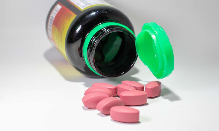 فقدان الحديد أثناء الدورة الشهرية.. أيهما أفضل للحصول عليه المكملات أم الأطعمة؟