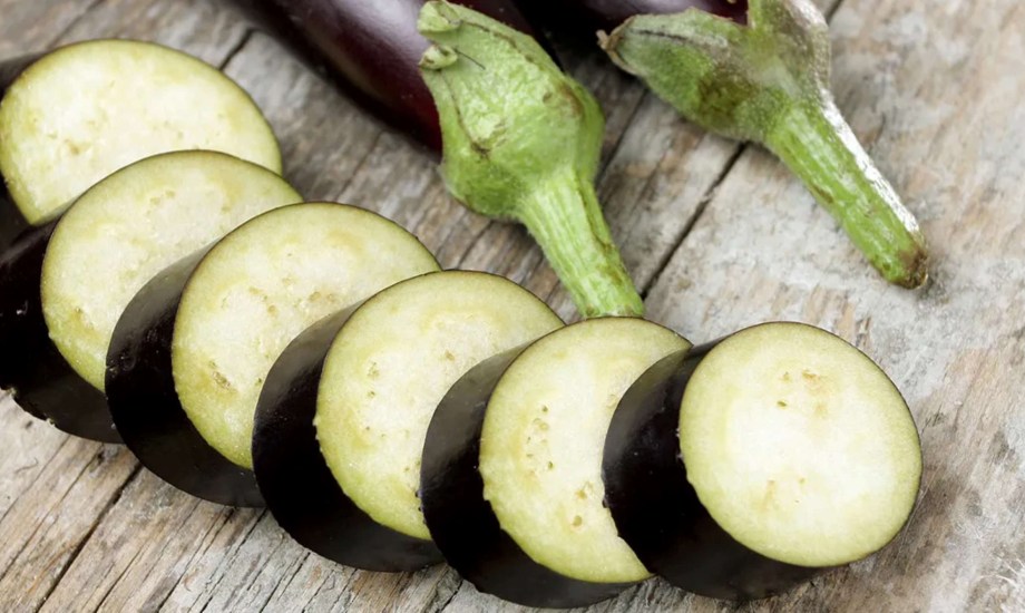  فوائد صحية لتناول الباذنجان
