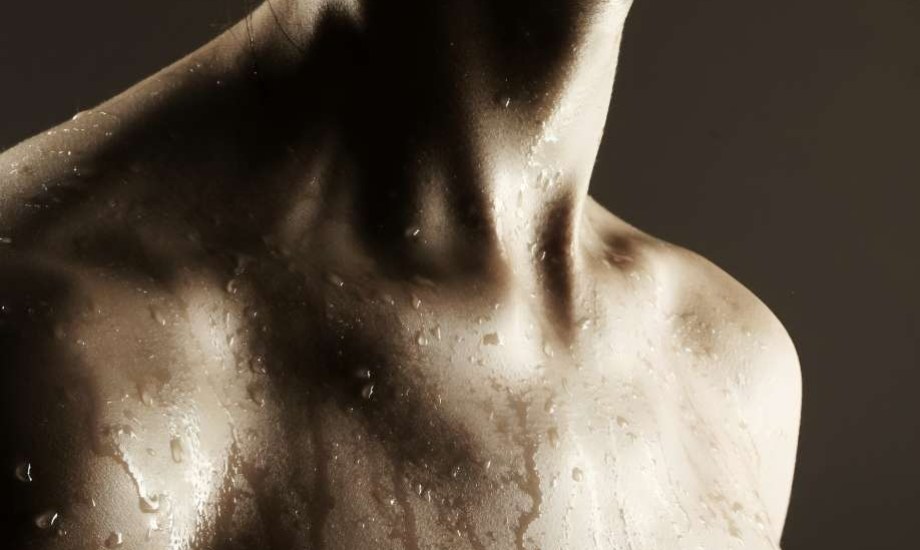 7 حالات صحية تسبب التعرق البارد