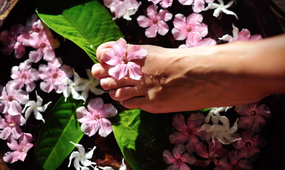 أفضل 10 أقنعة طبيعية للحصول على قدم ناعمة.. يمكن تحضيرها منزليا