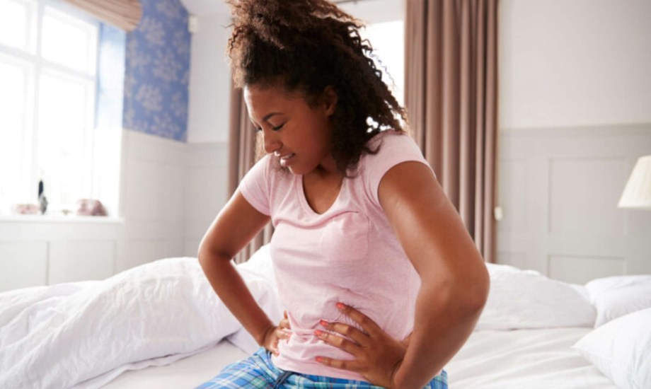 الفرق بين تقلصات الحيض وانغراس البويضة