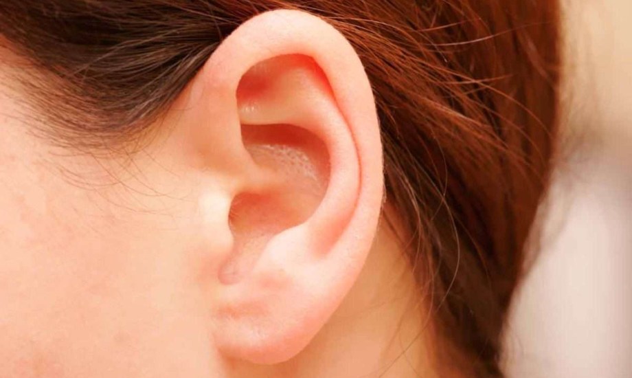 أسباب وأعراض ومضاعفات أورام الأذن