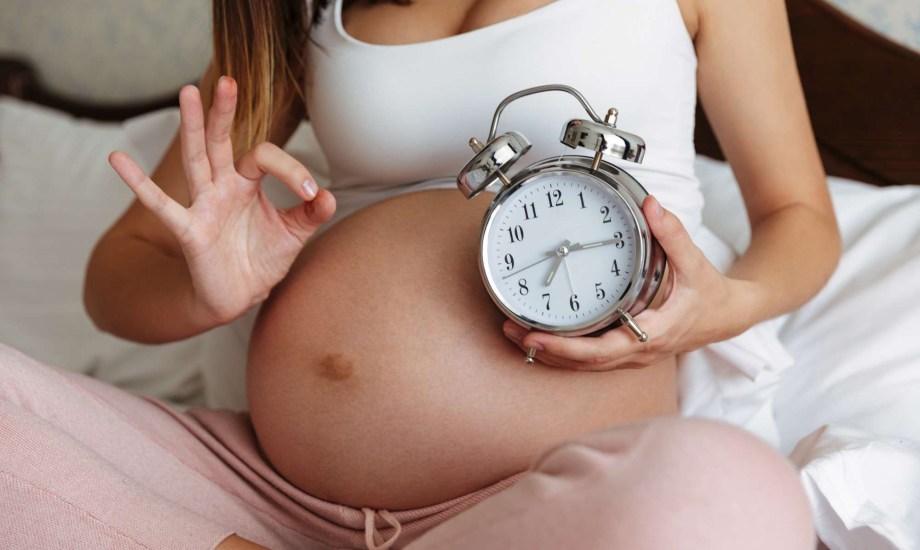 عوامل تزيد فرص الحمل بعد سن الأربعين