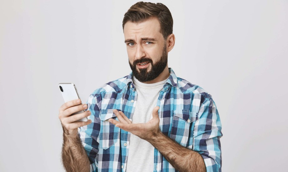 براءة الهواتف المحمولة من التسبب في سرطان الدماغ.. دراسة جديدة تكشف