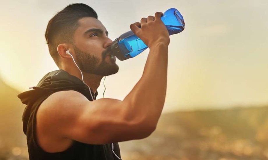 فوائد شرب الماء الدافئ بعد التمارين الرياضية