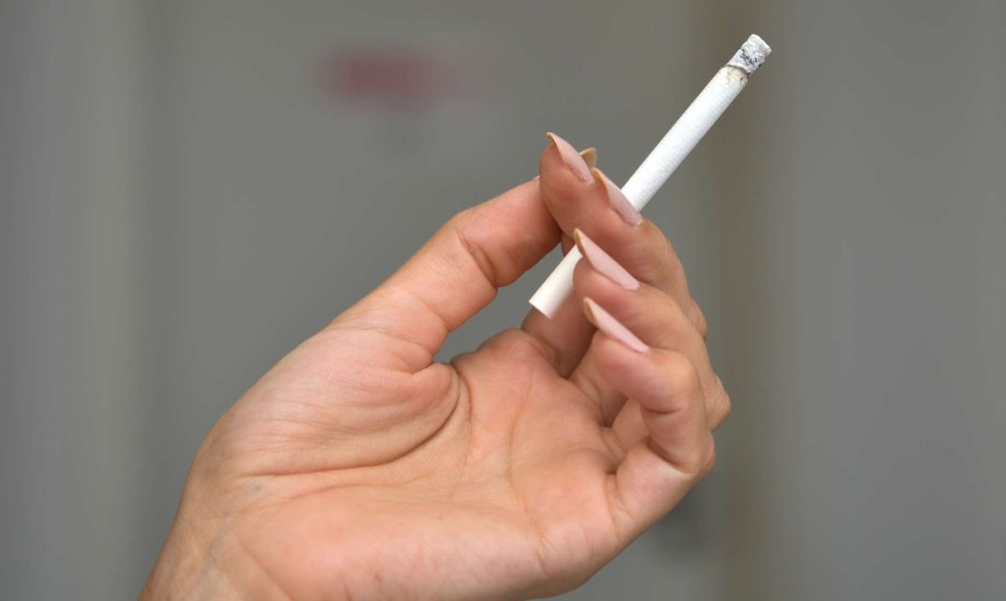 المدخنات أكثر عرضة للإصابة بسرطان الثدي