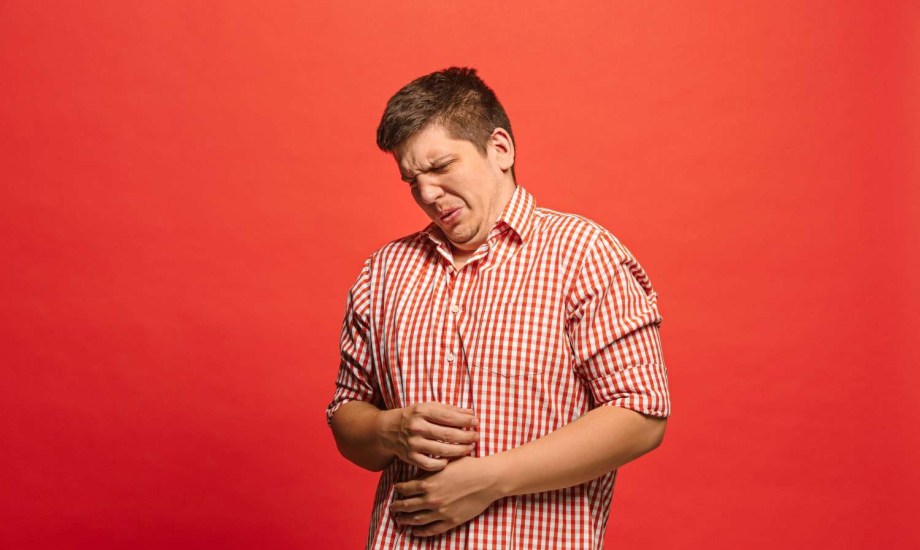 حالات صحية تسبب آلام السرة