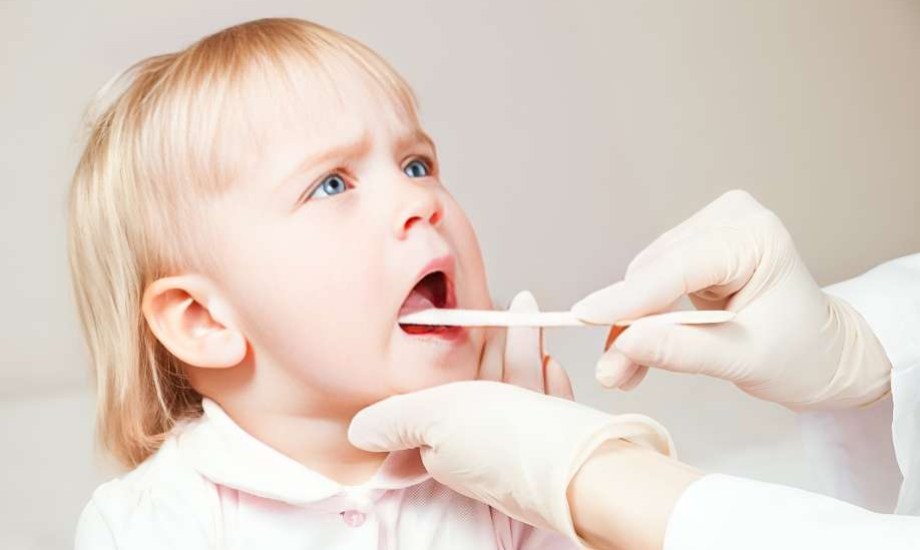أعراض التهاب الحلق عند الأطفال
