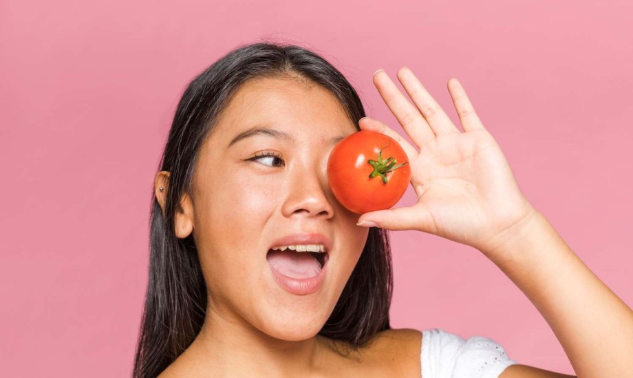 فوائد الطماطم للوجه والبشرة