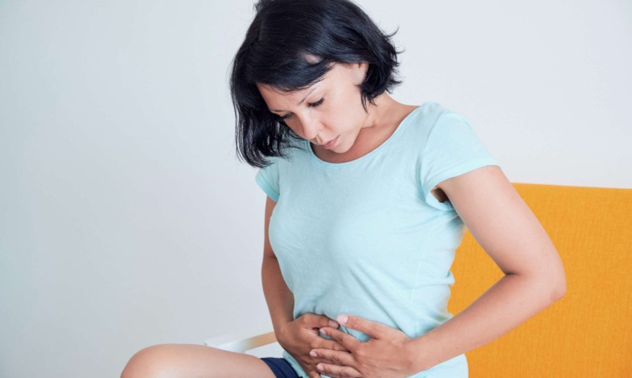 أعراض وتشخيص الفتق عند الرجال والنساء