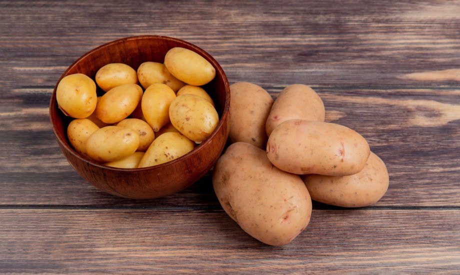 استخدامات البطاطس للبشرة