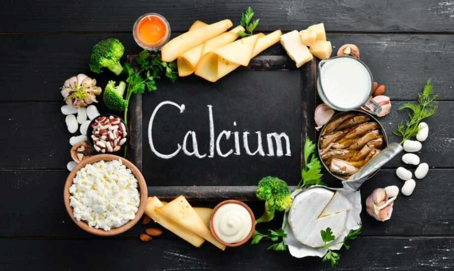 أهمية الكالسيوم وأفضل وقت لتناوله 