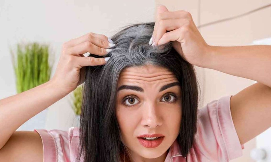 أسباب الشيب المبكر