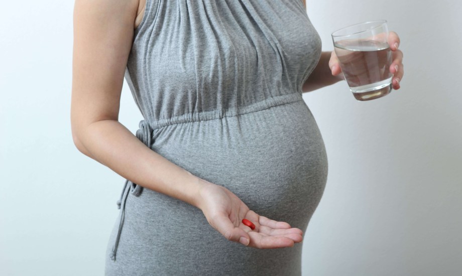 مكملات غذائية يجب تجنبها أثناء الحمل